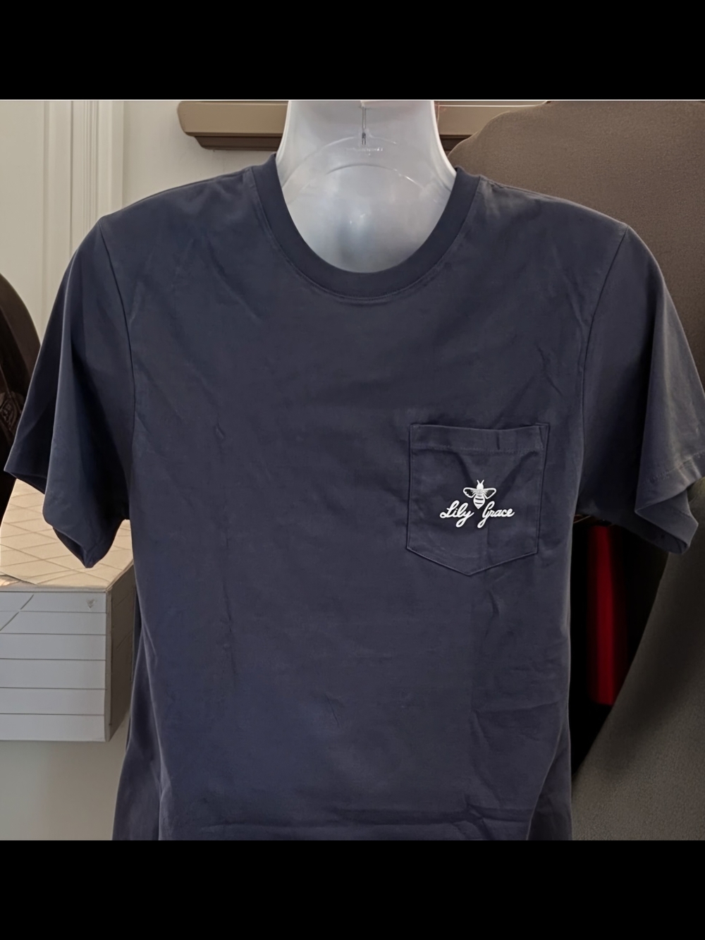NWT Lily Grace "Whale Tail" Pocket Tee - Picture 3 of 5